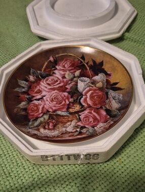 Franklin Mint Limited Edition Porcelain "Grace De Monaco Rose." Plate # V7442